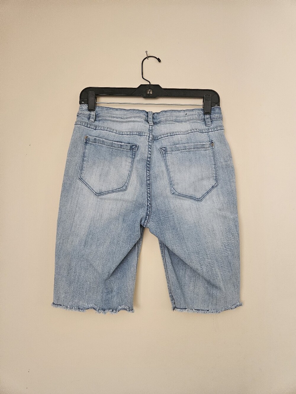 Kensie Women's Light Wash Distressed Denim Bermuda Shorts, Size 8 - Picture 4 of 5